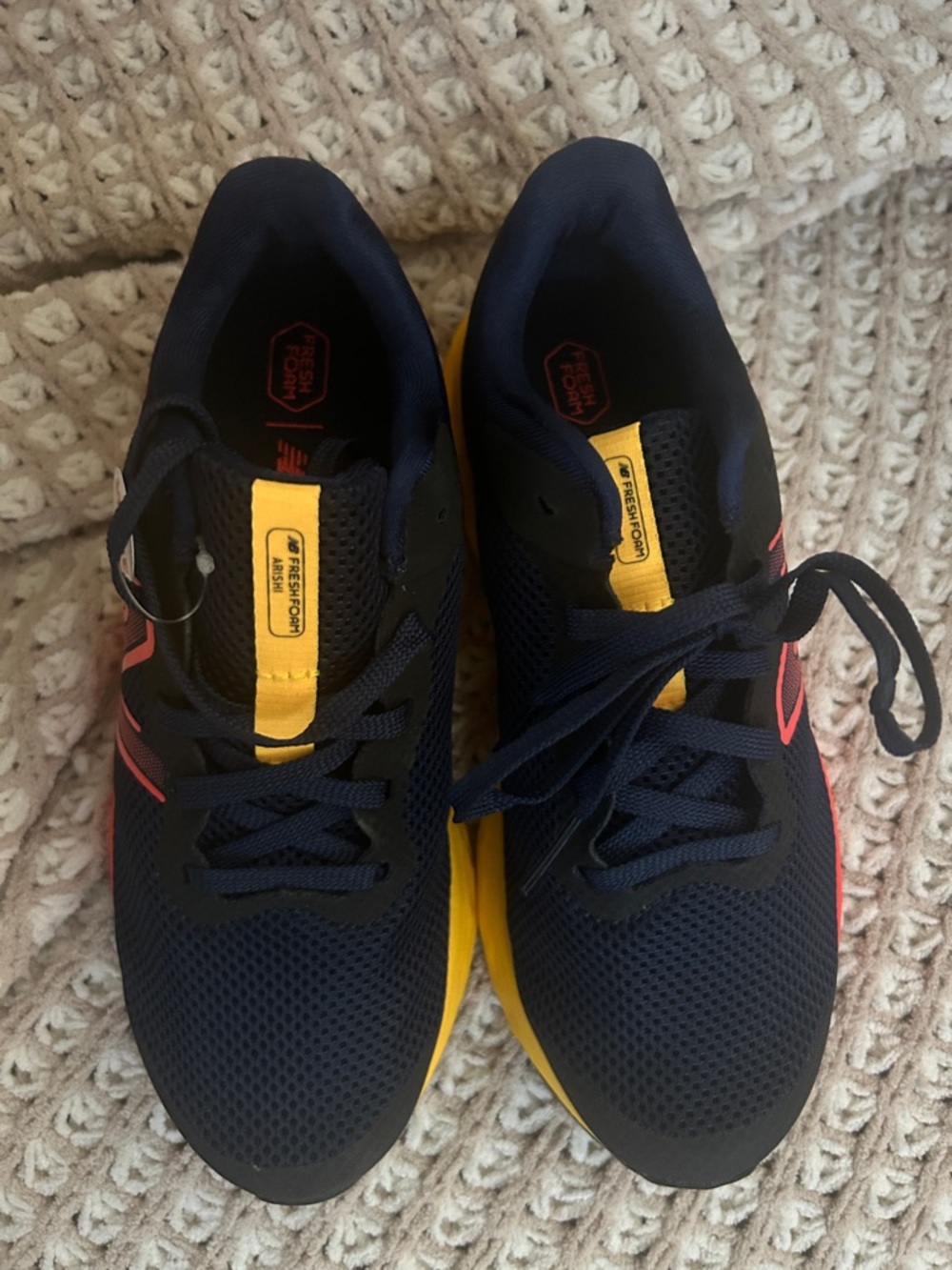 New Balance Navy Running Shoes 3.5y Wide - Picture 2 of 4
